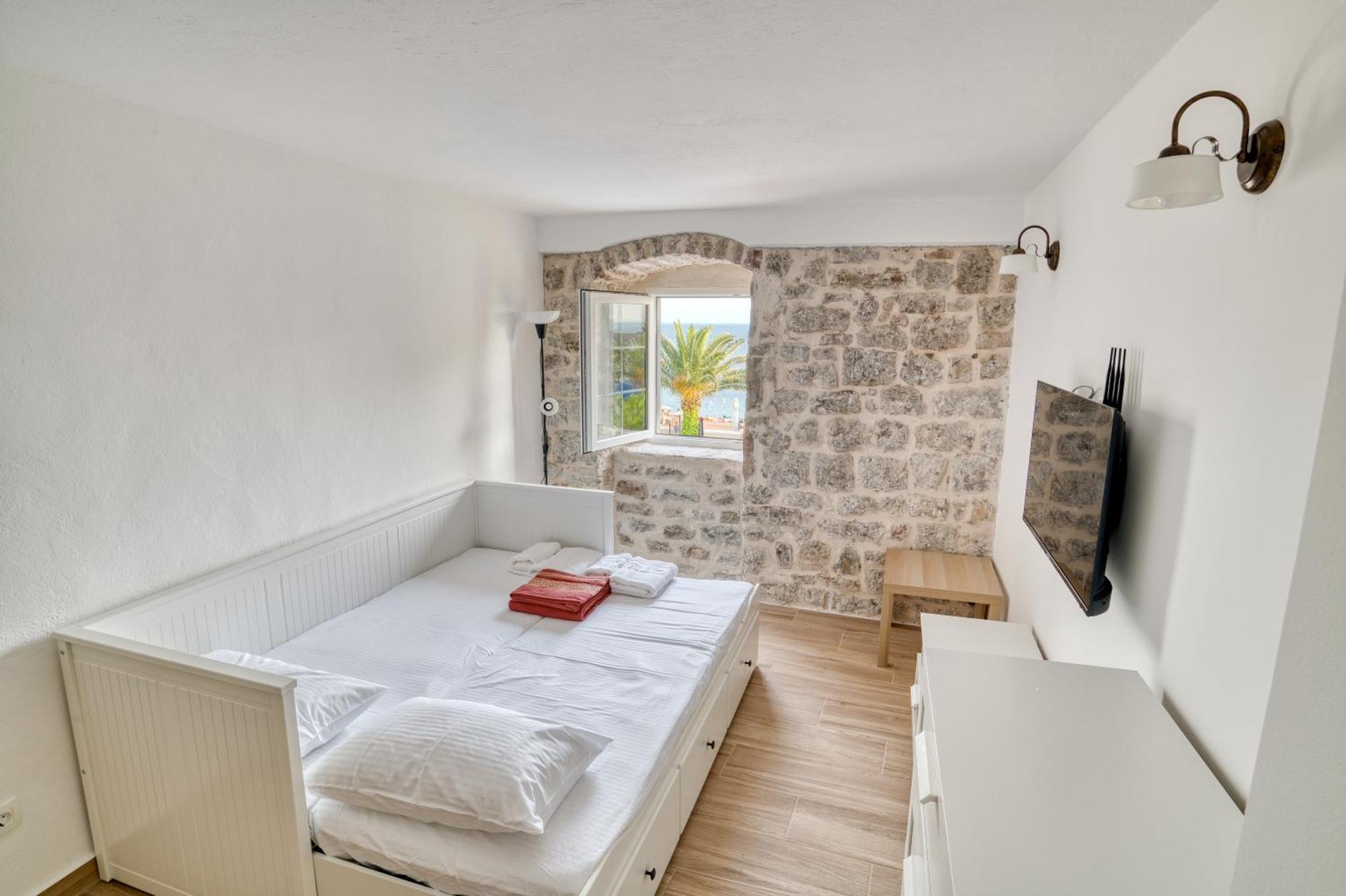 Sm Beach Residence Petrovac Екстериор снимка
