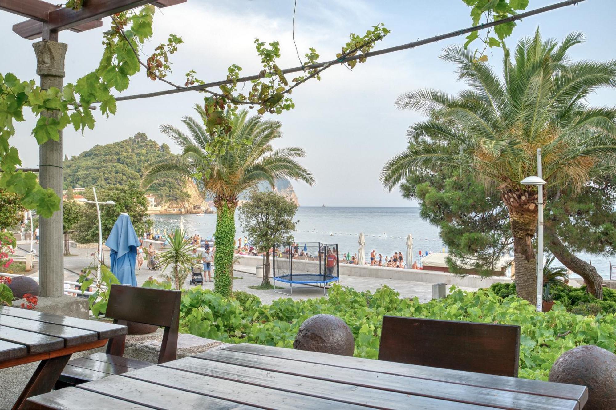 Sm Beach Residence Petrovac Екстериор снимка
