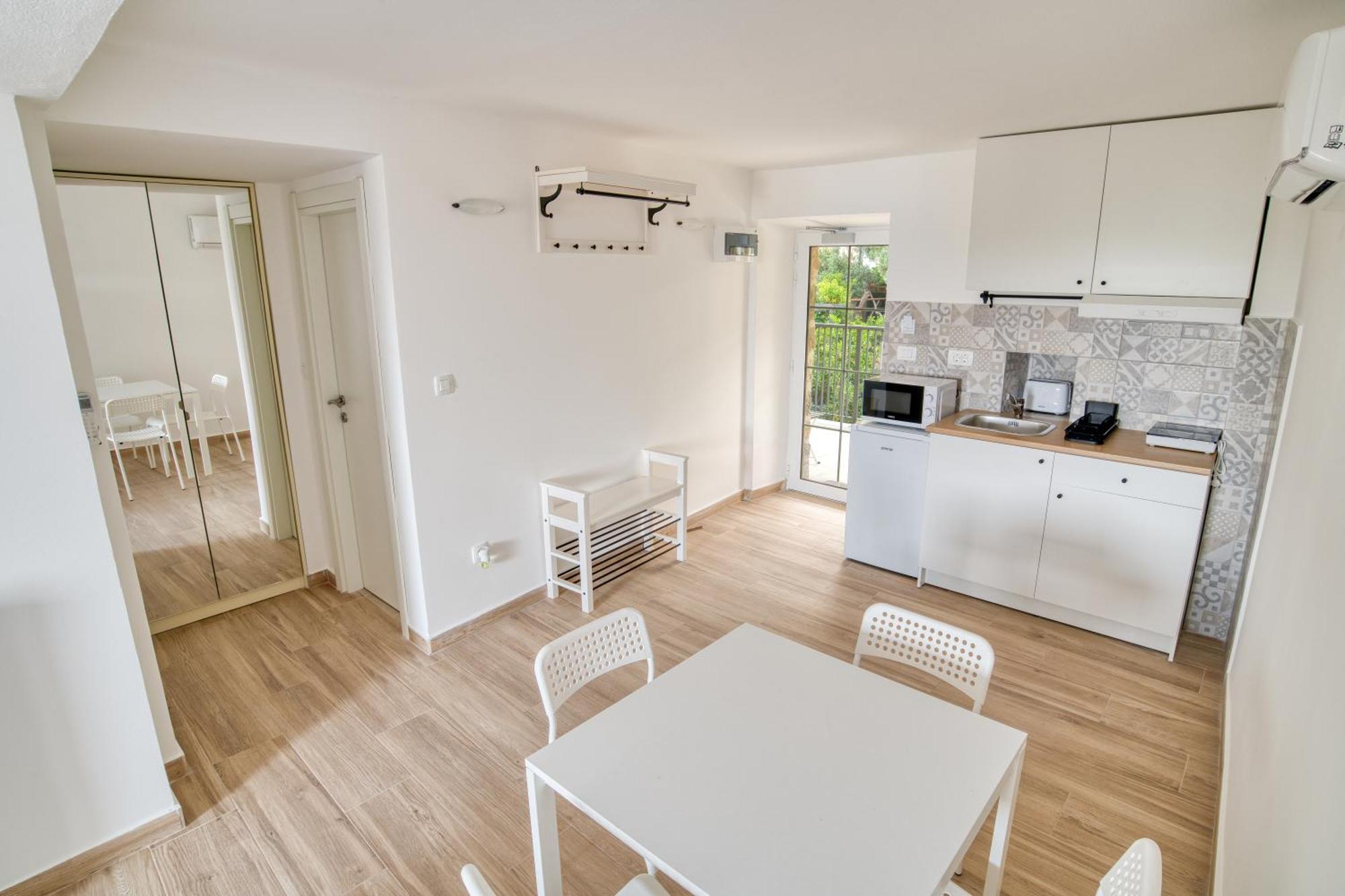 Sm Beach Residence Petrovac Екстериор снимка